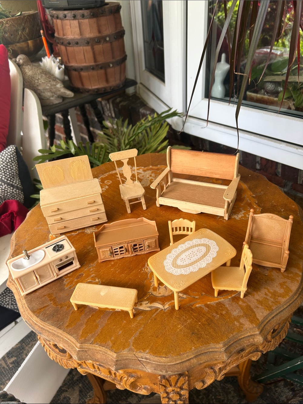 Vintage Wood-Tone Miniature Dollhouse Furniture Pieces